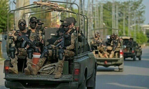ڈیرہ اسماعیل خان میں دہشت گردوں کے خلاف سیکیورٹی فورسز کا آپریشن
